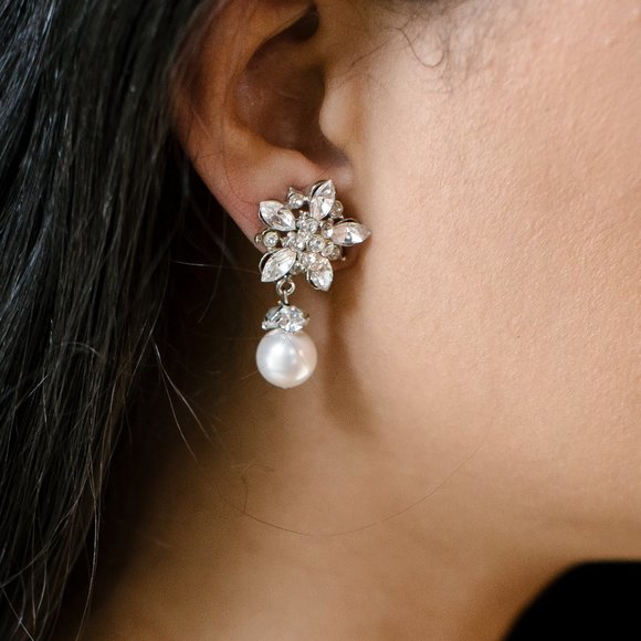 Tia dora Pearl & Crystal Earrings - Picture 1 of 4